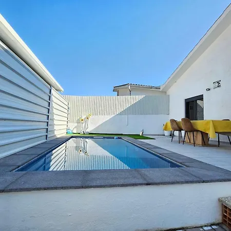 度假居 Belverde With Pool *